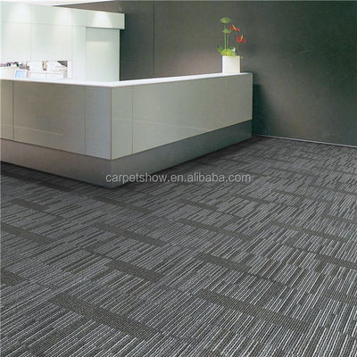 50x50cm PVC 뒷면과 함께 좋은 물류 저항성 폴리프로필렌 카펫 타일