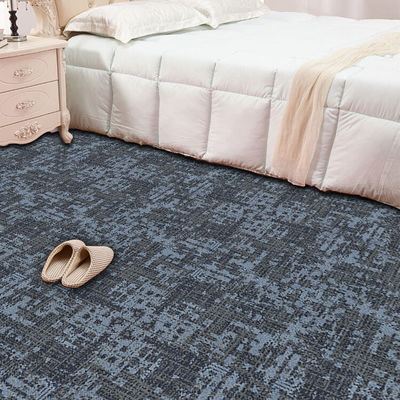 자카드 루프 펠 영화관 복도 카펫 5.5mm 펠 높이와 950g/sqm 펠 무게